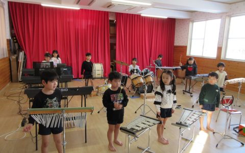 発表会に向けて、頑張っています(^_-)-☆